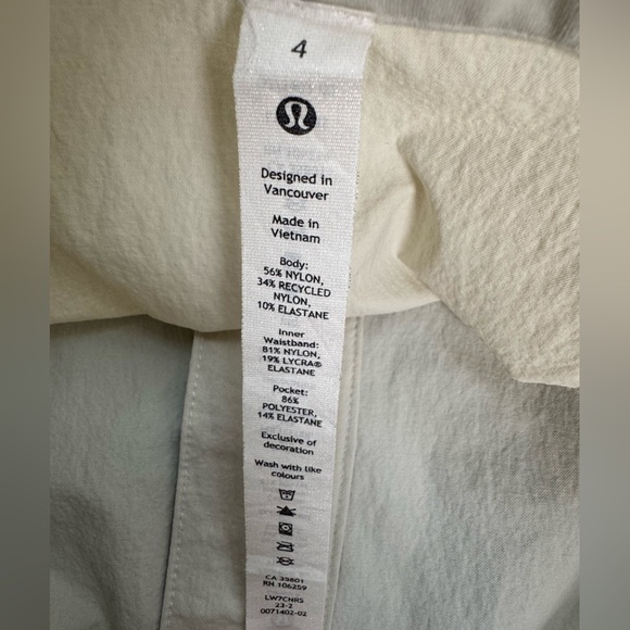 Lululemon Relaxed-Fit Super-High-Rise Cargo Short 4"  in Bone Size 4 - Picture 10 of 16